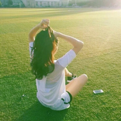 收集   点赞  评论  #文艺范小清新#女生 背影 头像 0 363 徐仕 