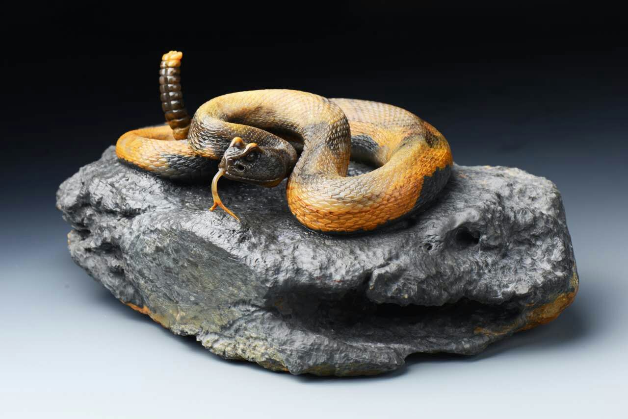 遵化蛇绿岩雕刻图片