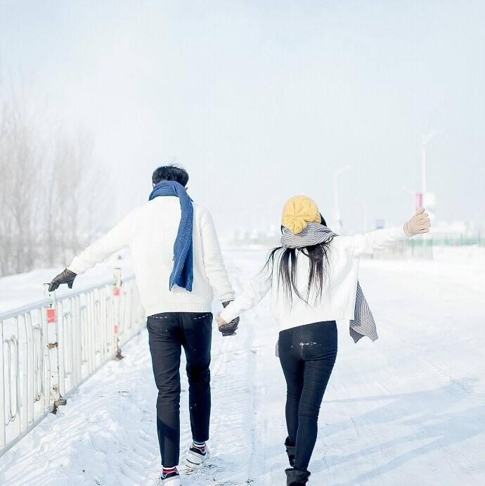 情侣下雪头像图片