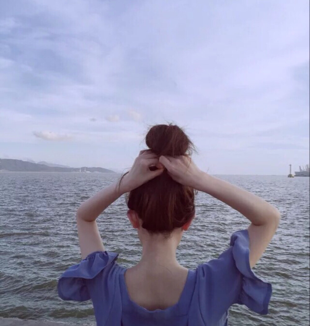 女生头像 背影 小清新【你是我触摸不到的光】by:朕真帅啊嘿