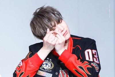 bts 闵玧其 suga 像小猫一样 软萌软萌的