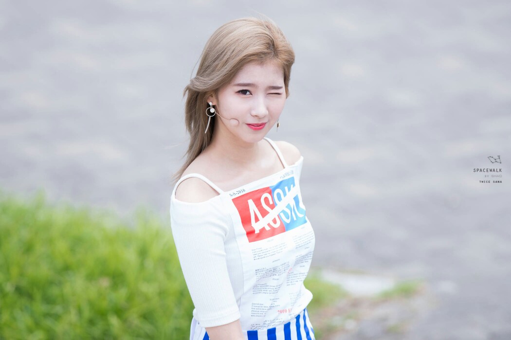 凑崎纱夏sana - 堆糖,美图壁纸兴趣社区