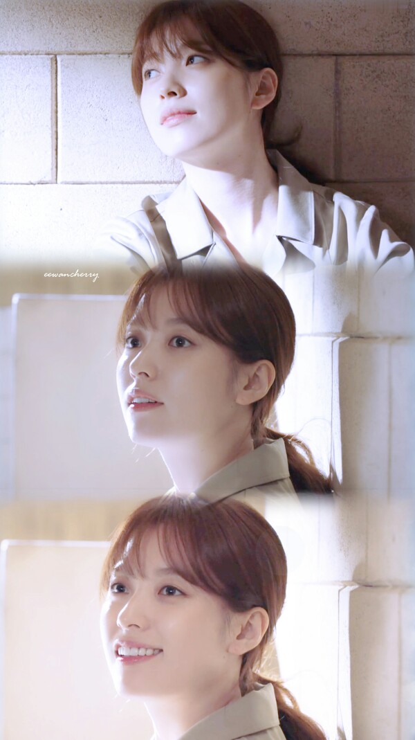 w两个世界##韩孝周# 壁纸(cr:eewancherry)