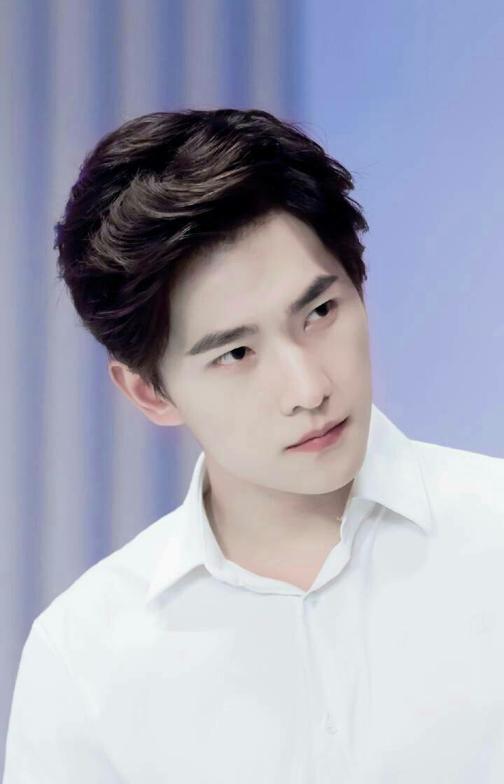 杨洋 白衬衫男神