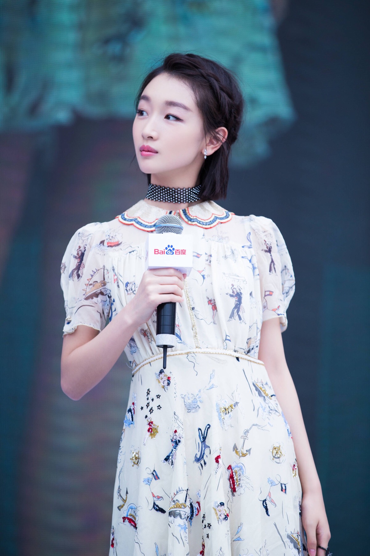 周冬雨 百度活动 可爱的小魔女
