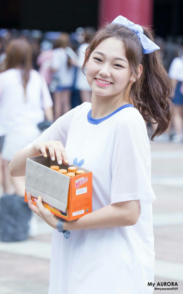 康美娜