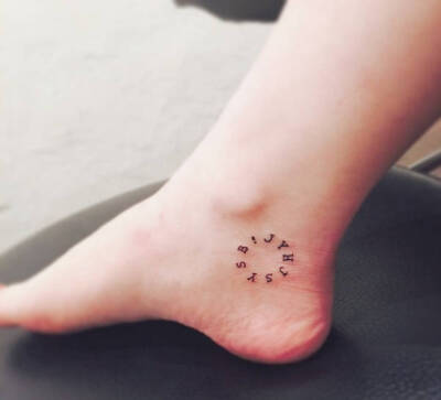 脚踝上的纹身tattoo 简直太美
