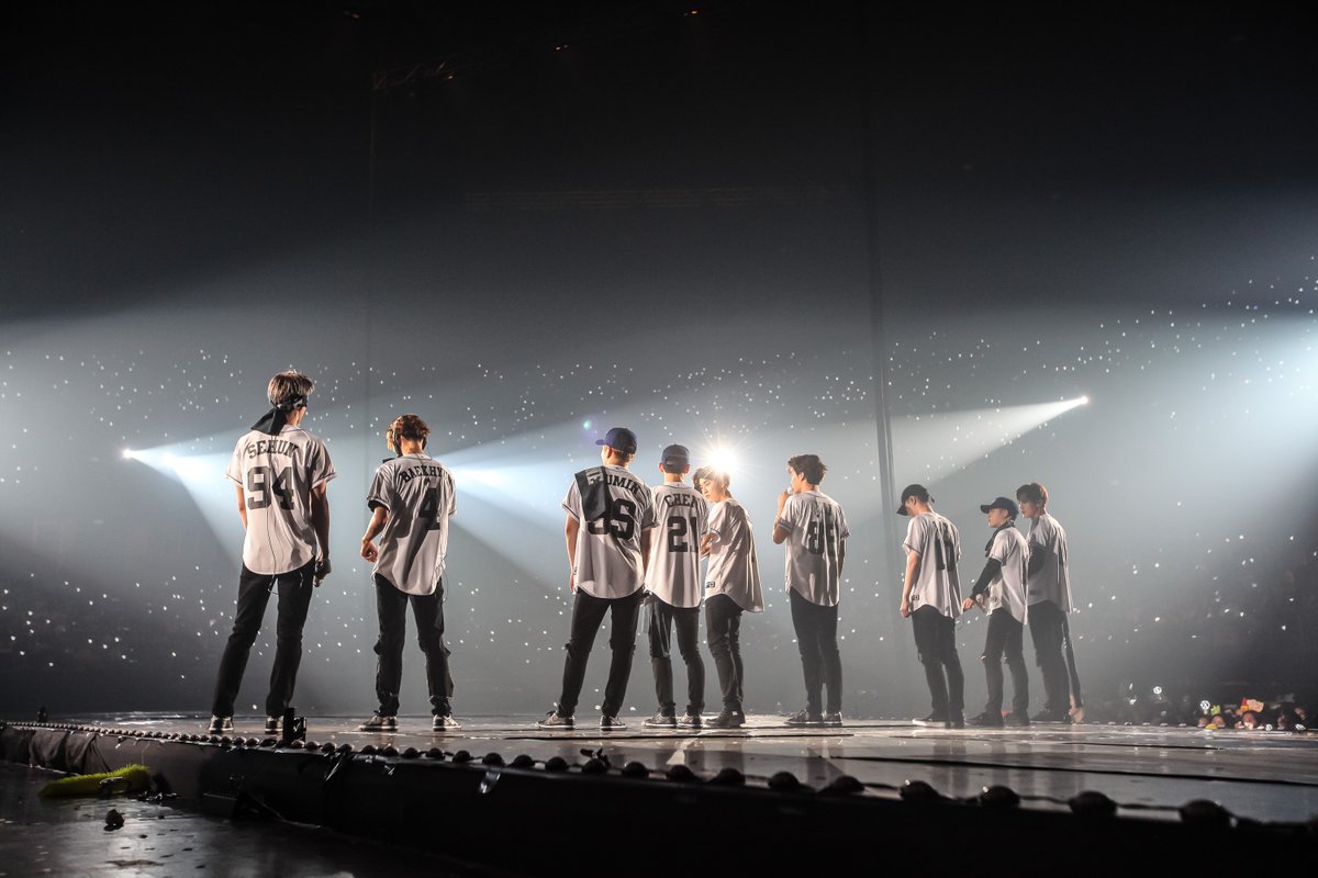 exo 三巡 曼谷演唱会 张艺兴lay 金钟大chen 朴灿烈 chanyeol 边伯贤