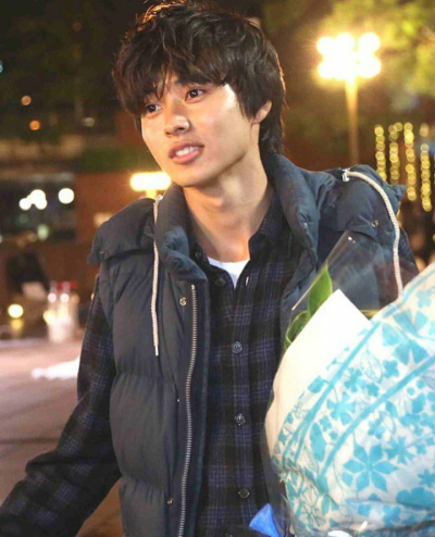 山崎贤人ins相片不定期更