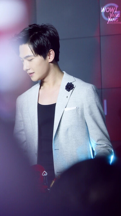 杨洋