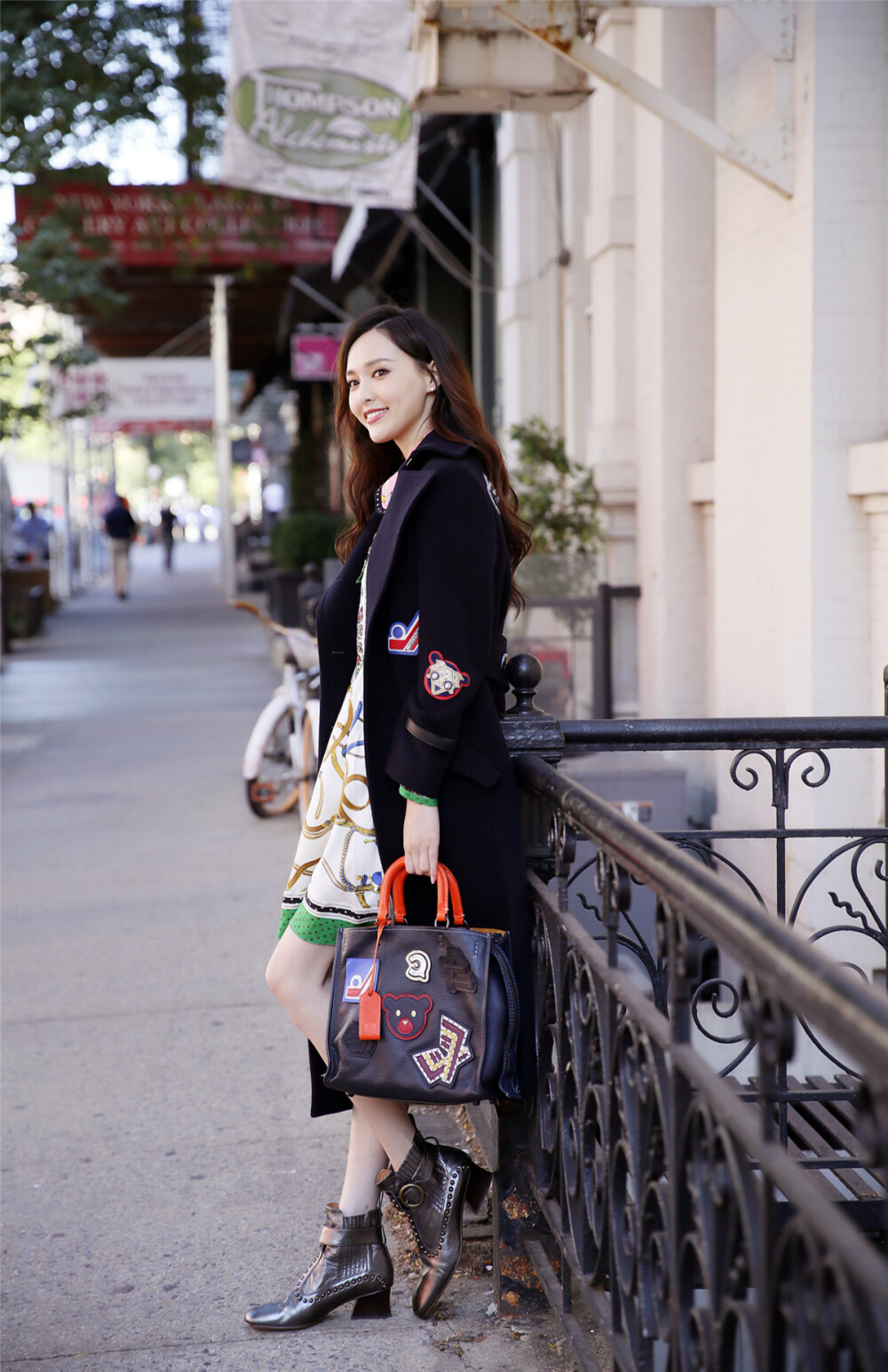 2016《cosmopolitan 时尚》十月刊内页:唐嫣(甜甜的糖糖甚是想念( ))