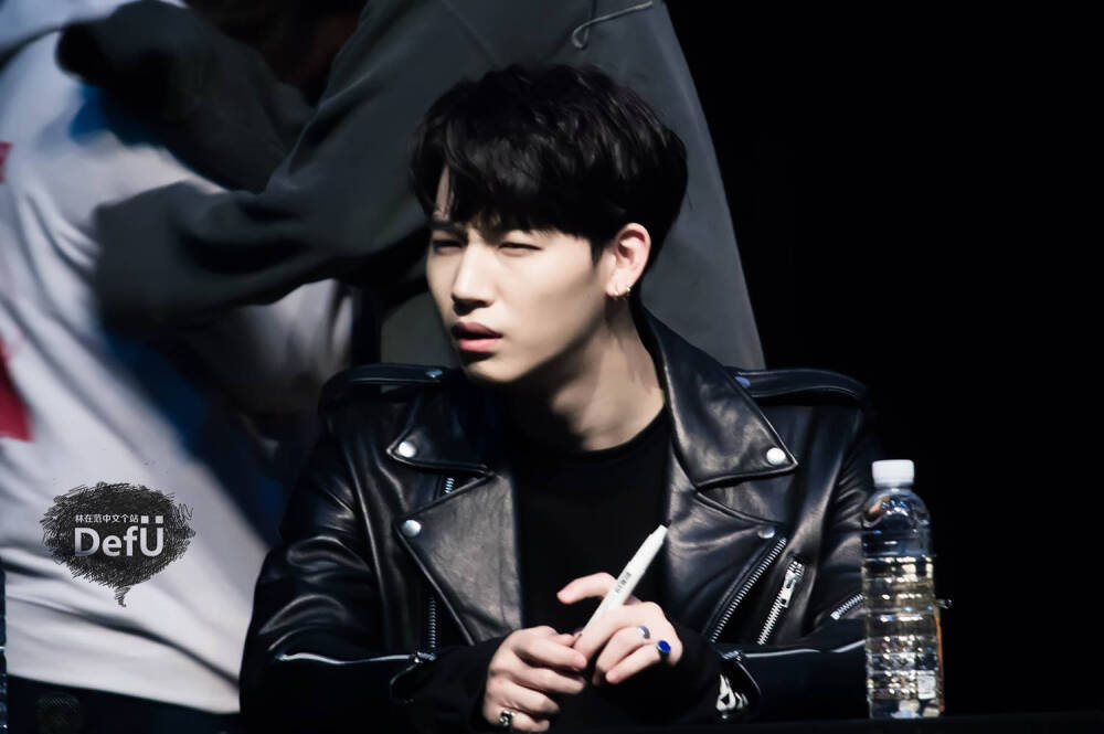 hard carry签售会饭拍