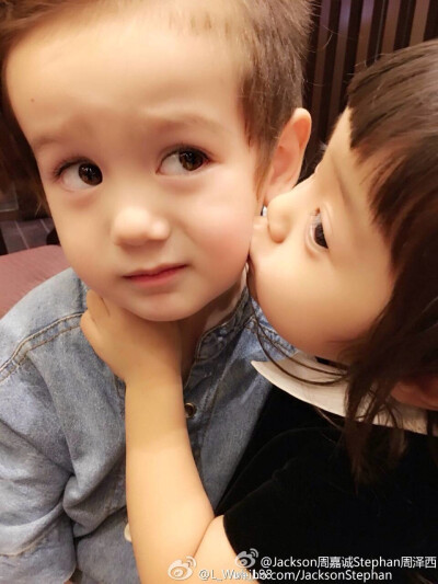 《放开我北鼻》的中美混血宝宝,萌娃jackson周嘉诚,帅气不失可爱的男