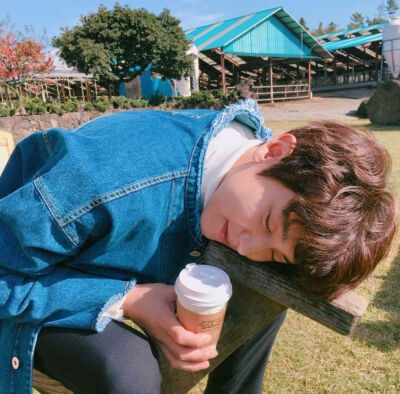 chanyeol 阳光美少年