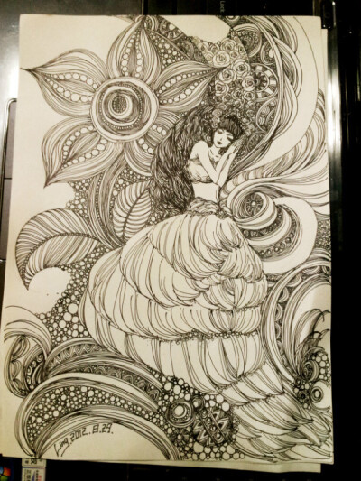 手绘插花简约黑白