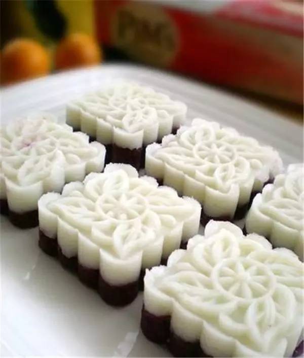 属于中国美味糕点类食品,是一种汉族糕类药膳,花色美观,清香味甜,富含