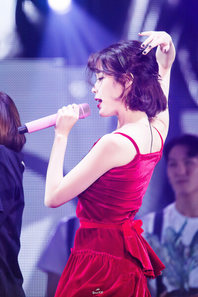 iu 李智恩 壁纸 首尔演唱会仙女u