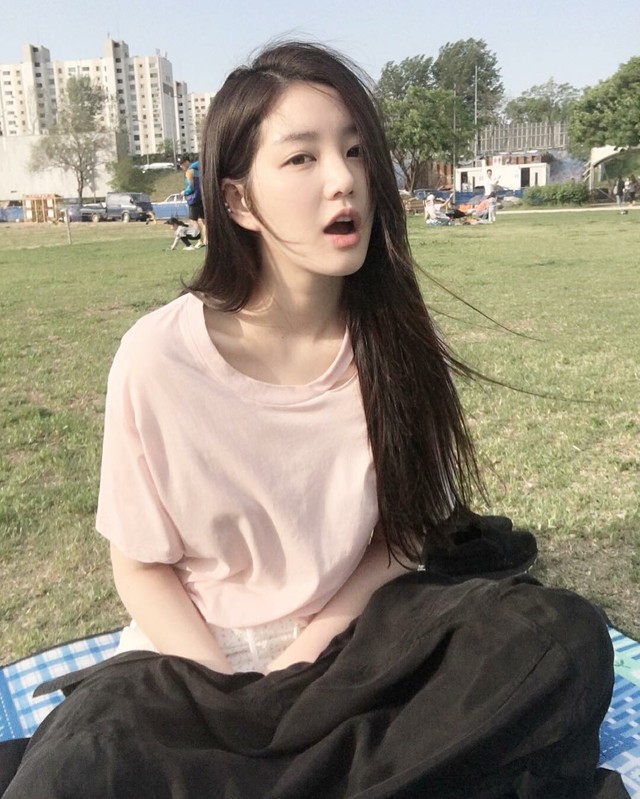 李侑菲