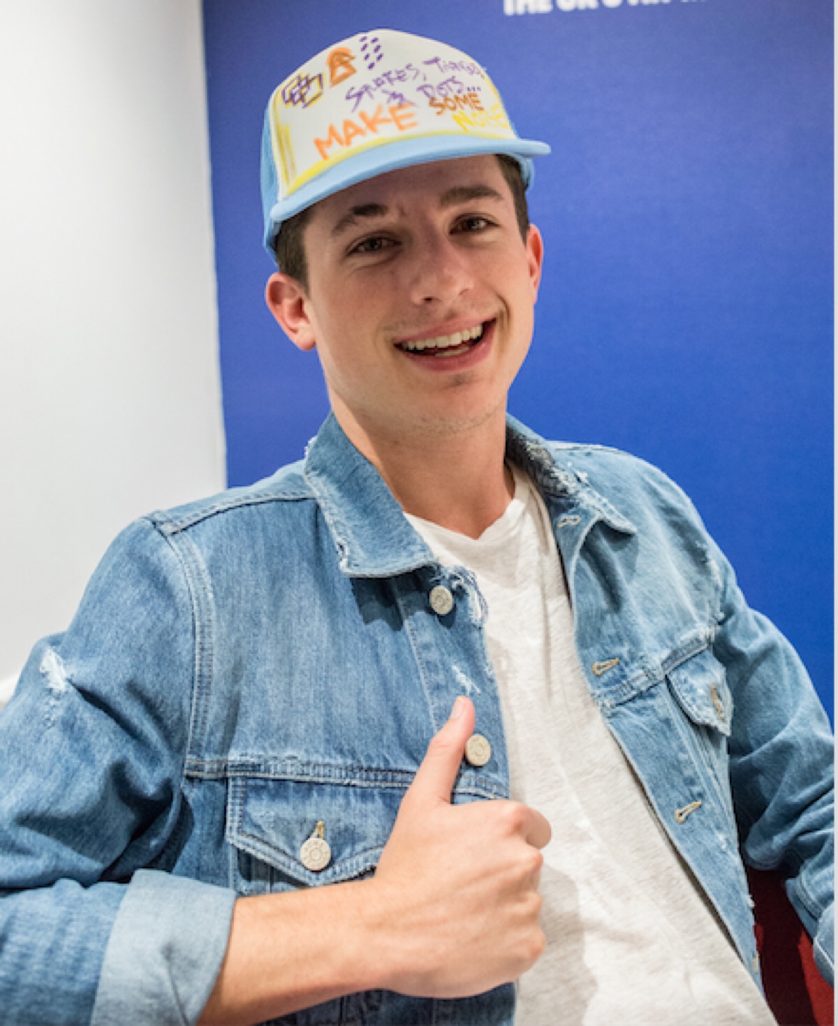 查理·普斯(charlie puth),1991年12月2日出生于美国新泽西州,美国男