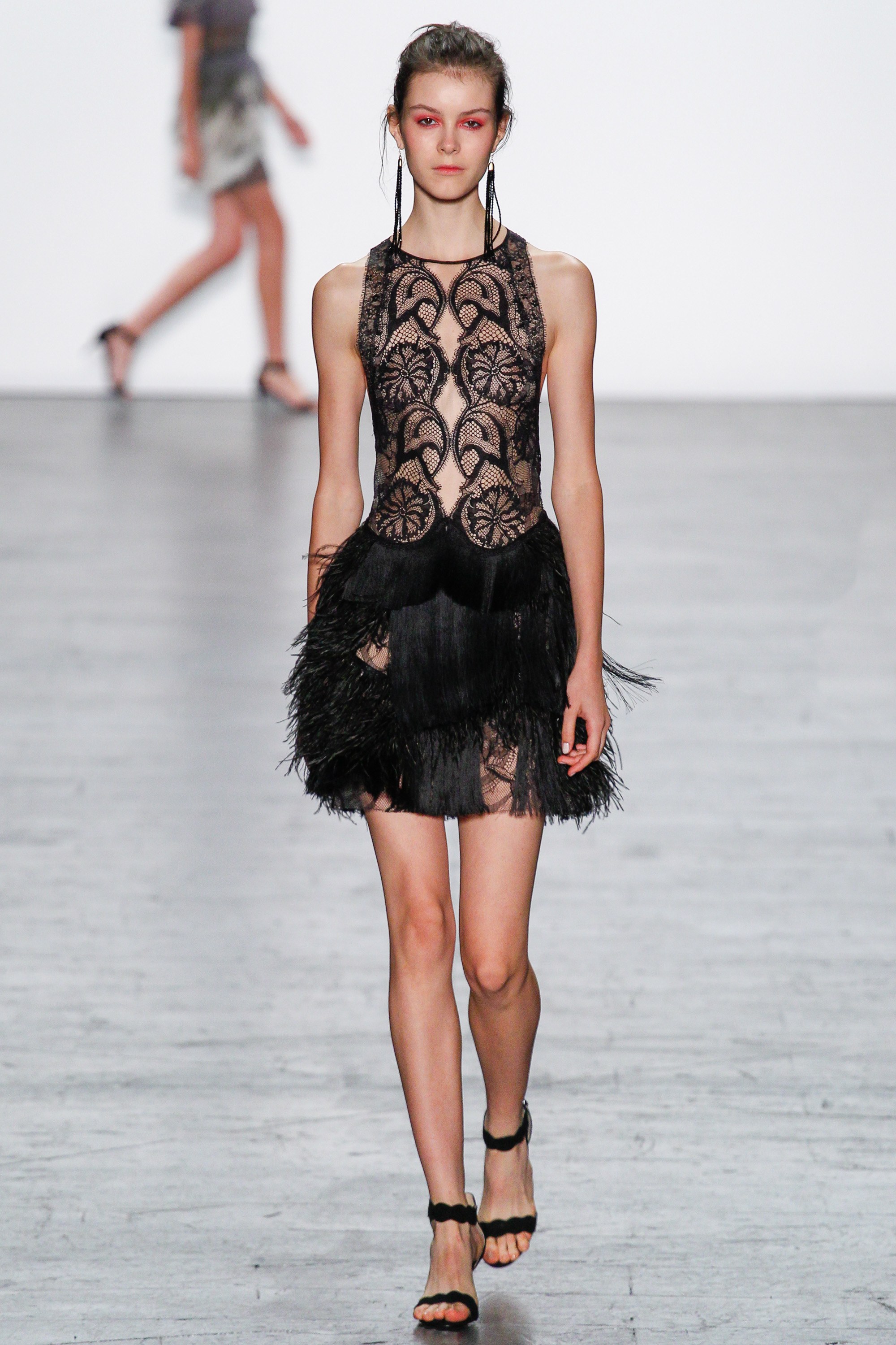 tadashi shoji(庄司正)于纽约时装周发布2017春夏系列时装秀