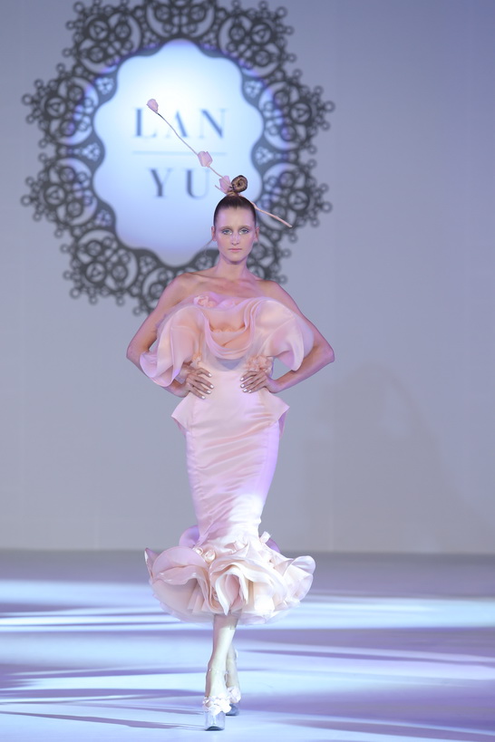 兰玉"lan yu 陌上花开 2014高级定制婚纱礼服系列