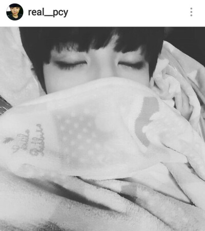 朴灿烈 ins 自拍