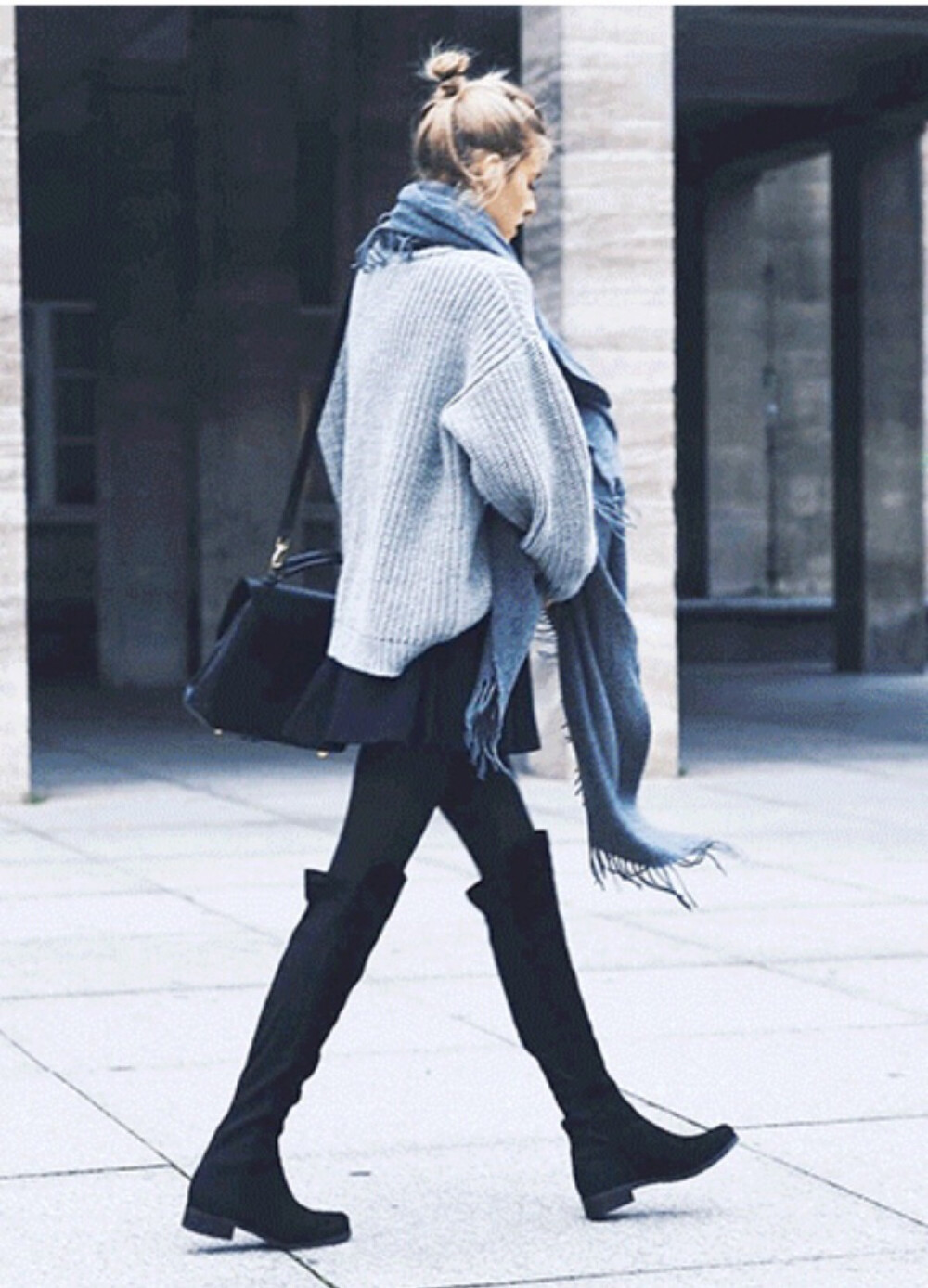 oversize毛衣 过膝靴 欧美街拍