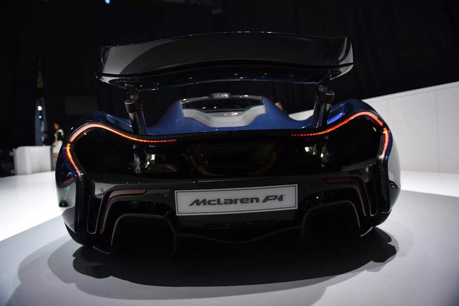 蓝色全碳纤维迈凯伦p1fullcarbonbymso