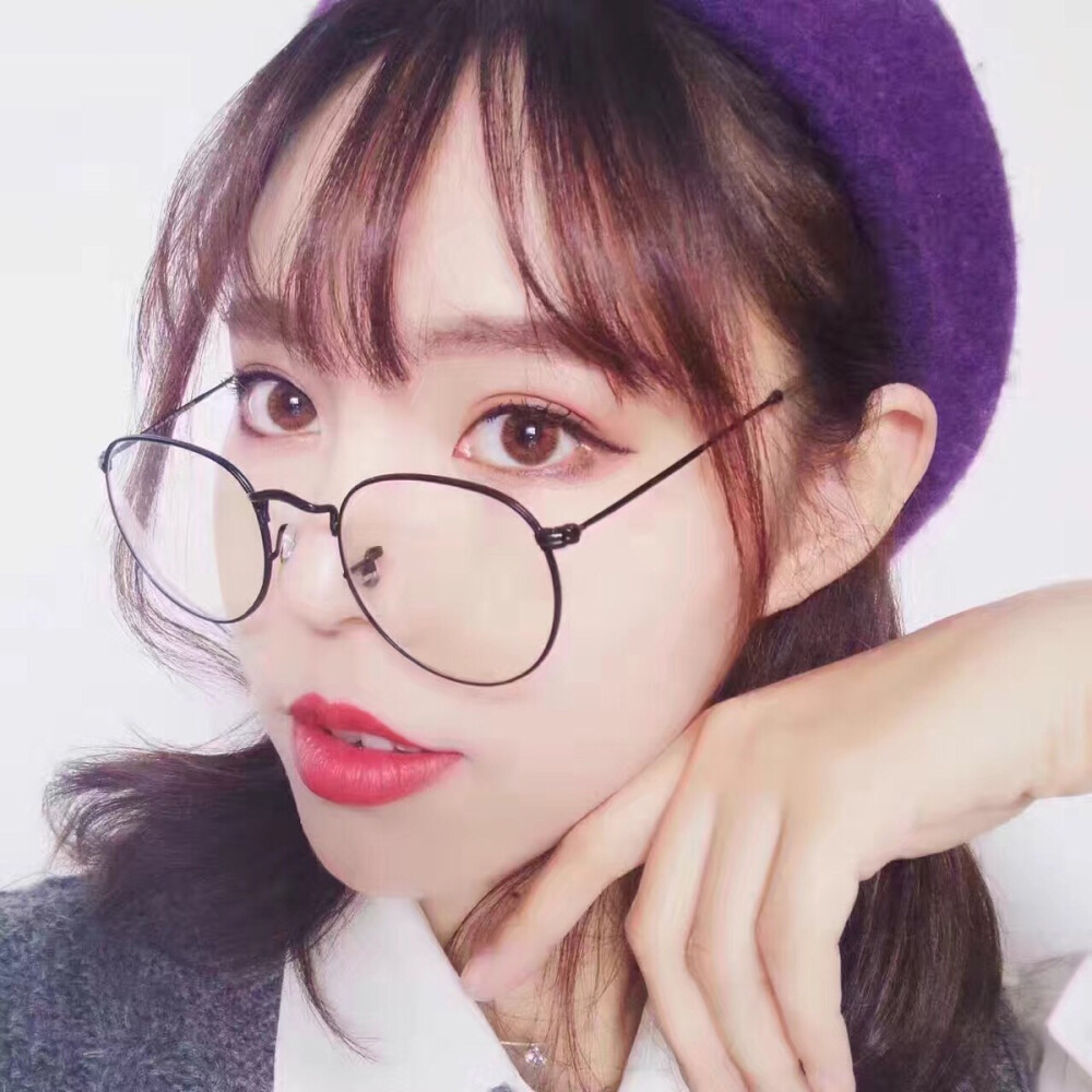 李圣经棕色[em]e400623[/em]看嘛 就是谁戴谁漂亮[白眼] 哈哈 175元