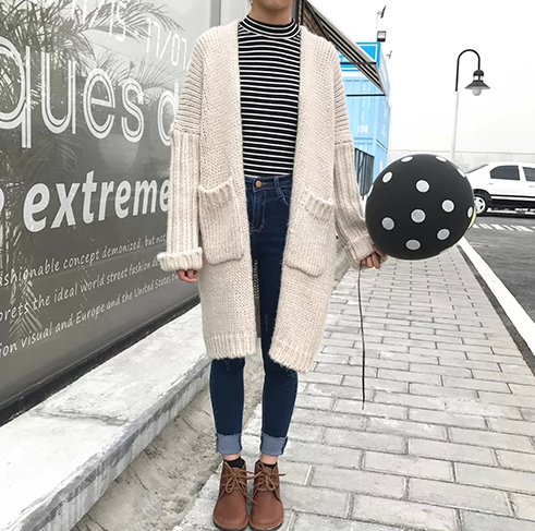 米色毛衣外套条纹t牛仔裤