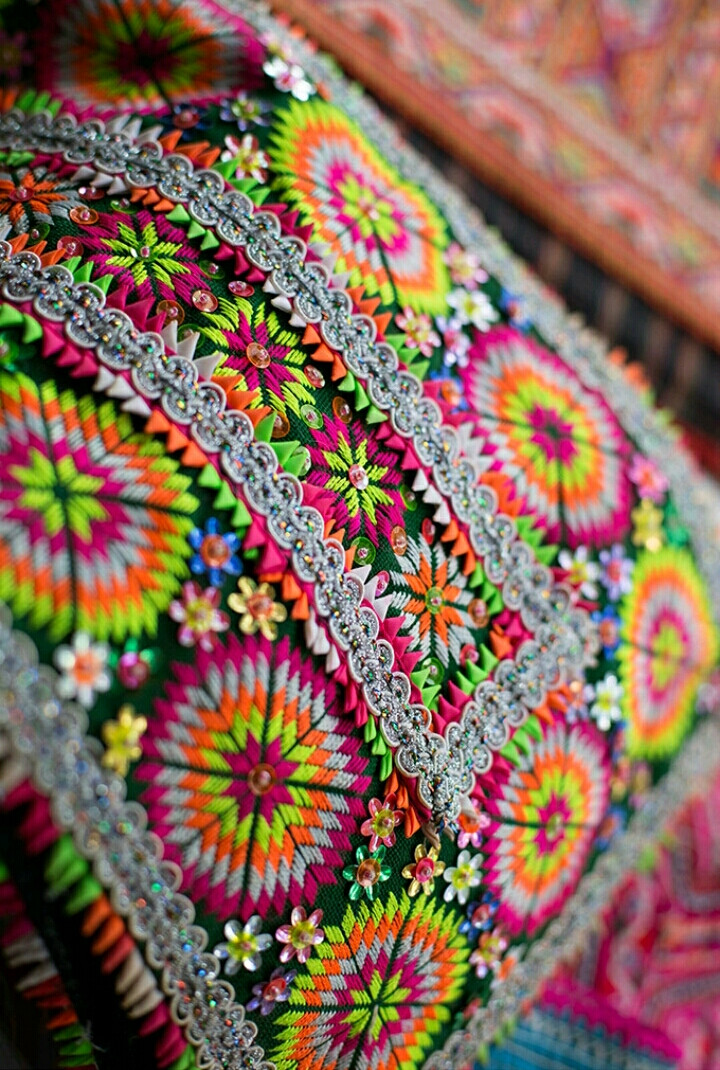 贵州苗族刺绣艺术作品欣赏