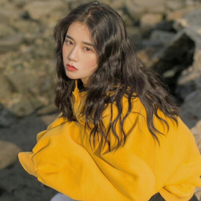 气质女生背景图