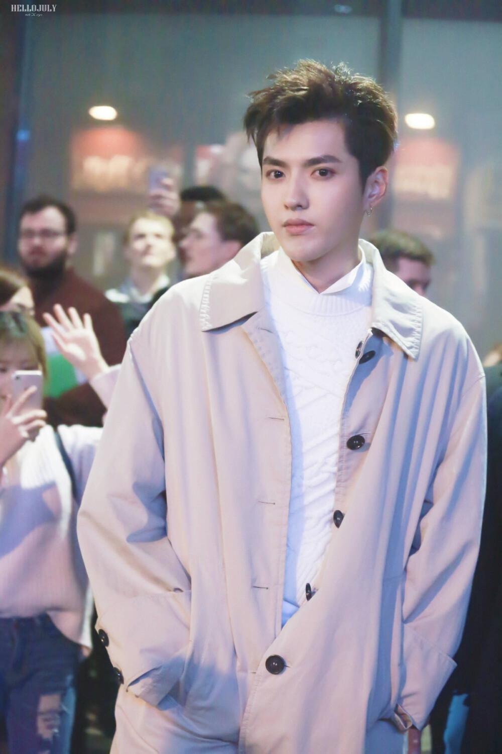 吴亦凡|burberry伦敦时装周|壁纸