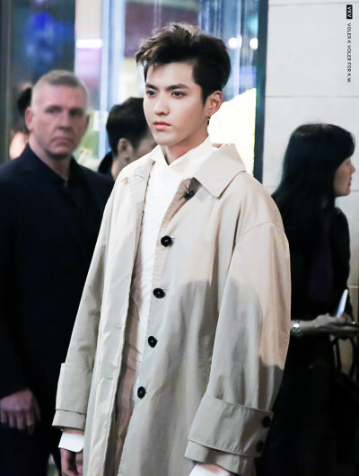 burberry代言人吴亦凡图片