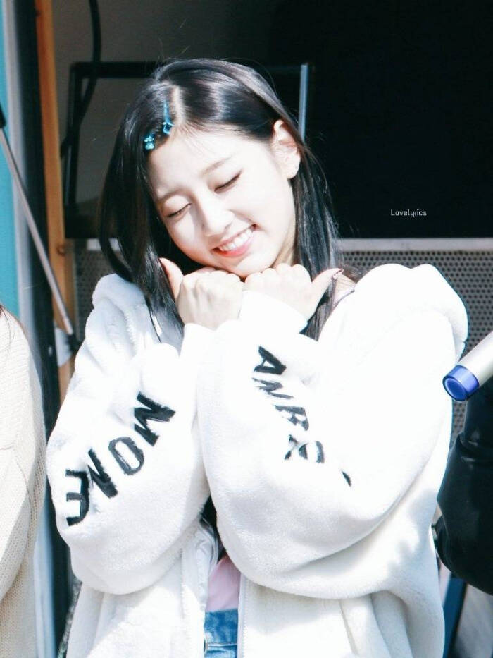 lovelyz 郑艺仁