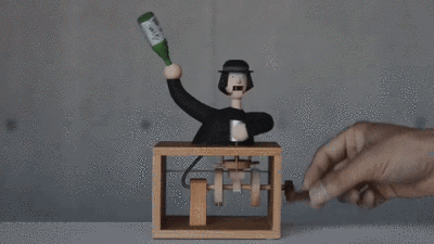 日本装置艺术家原田和明(kazuaki harada)制作的手工木质机械玩具