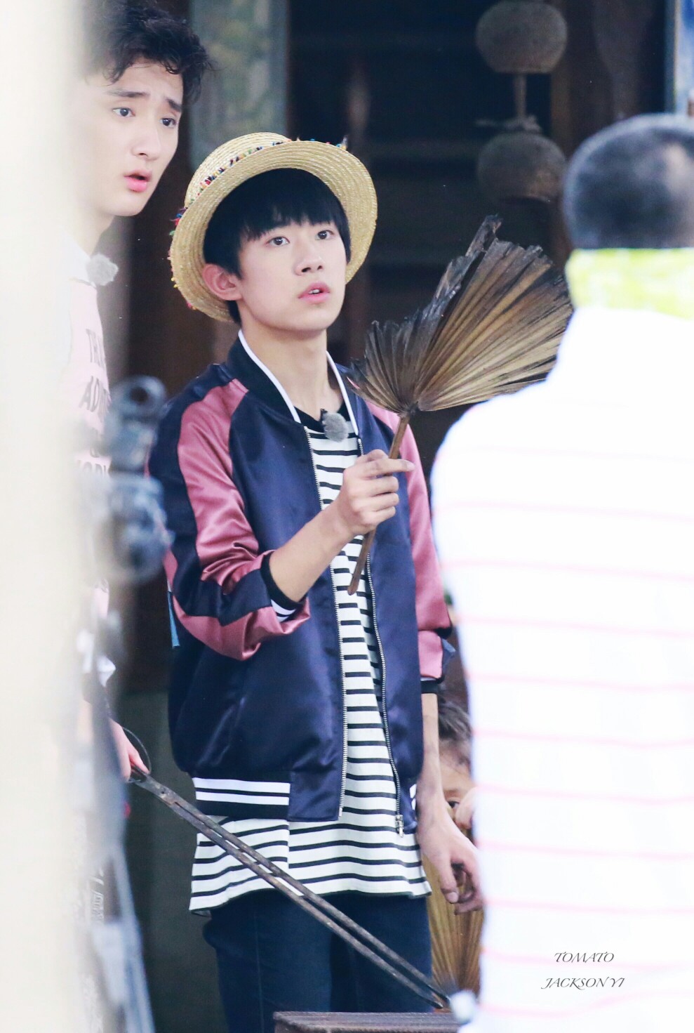 易烊千玺tfboys放开我北鼻录制花絮高清帅气可爱