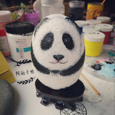 石头画,熊猫