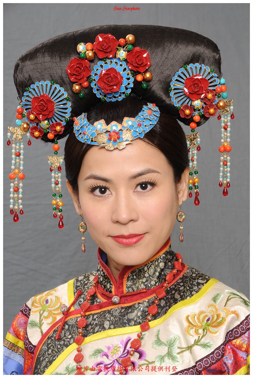 万凰之王依兰宣萱饰