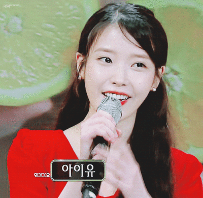 iu 李知恩 动图 gif