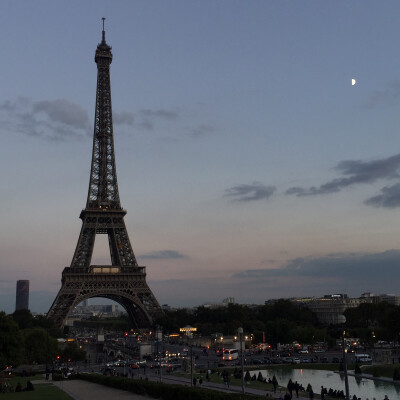 巴黎铁塔微信头像图片