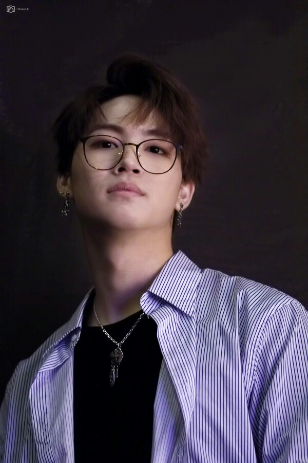 韩国男歌手,演员,韩国男子组合got7成员 cr.logo
