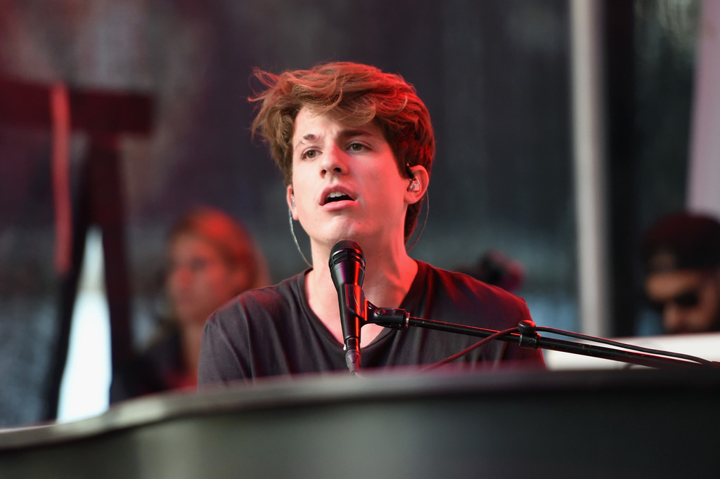 charlie puth 查理普斯 断眉 堆糖,美图壁纸兴趣社区