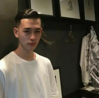 男孩子-