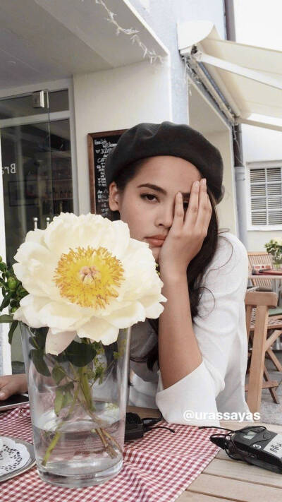 yaya urassaya
