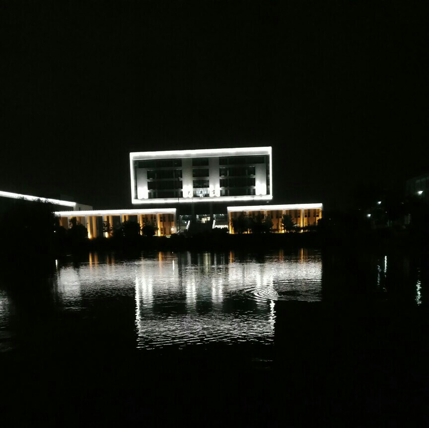 石家庄学院夜景图片