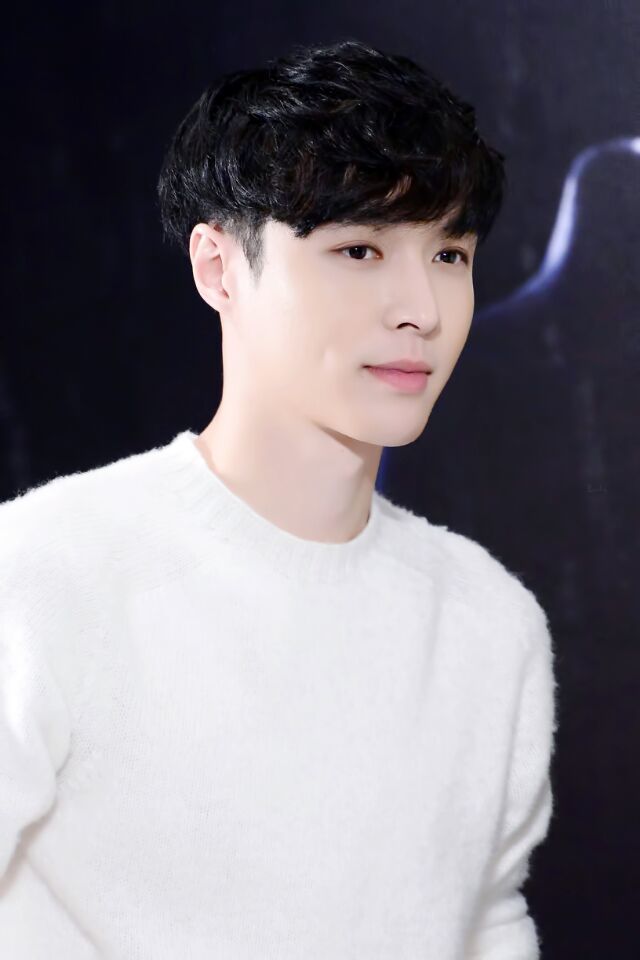 exo lay 张艺兴