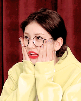 全昭弥(somi,2001年3月9日出生于加拿大,韩国女歌手.