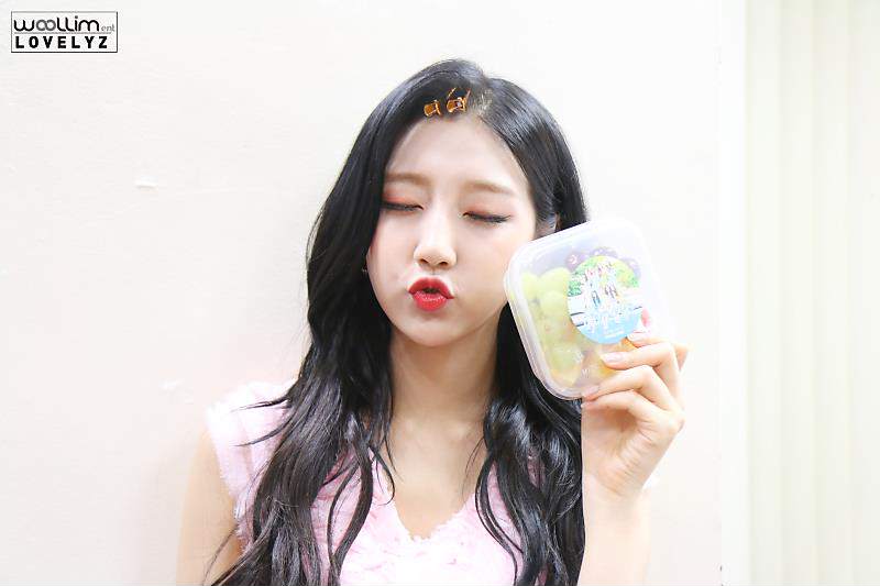 lovelyz 郑睿仁 超级好看的忙内宝