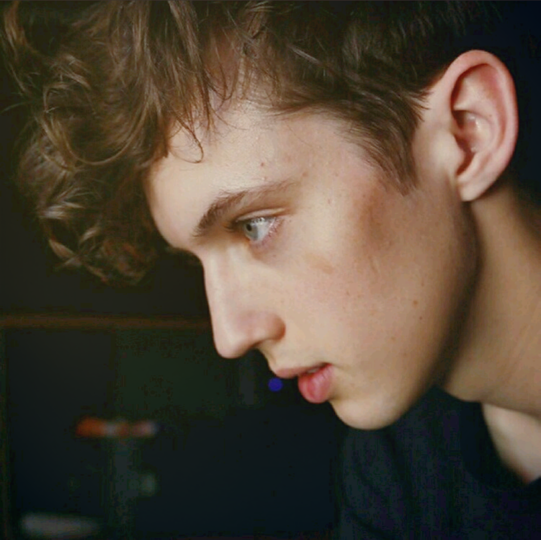 troye sivan 戳爷